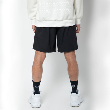 LIGHT WOVEN SHORTS 詳細画像