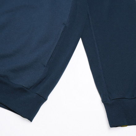 SHRINK THE WORLD HOODIE 詳細画像